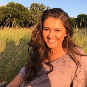 Meet your Posher, Hannah